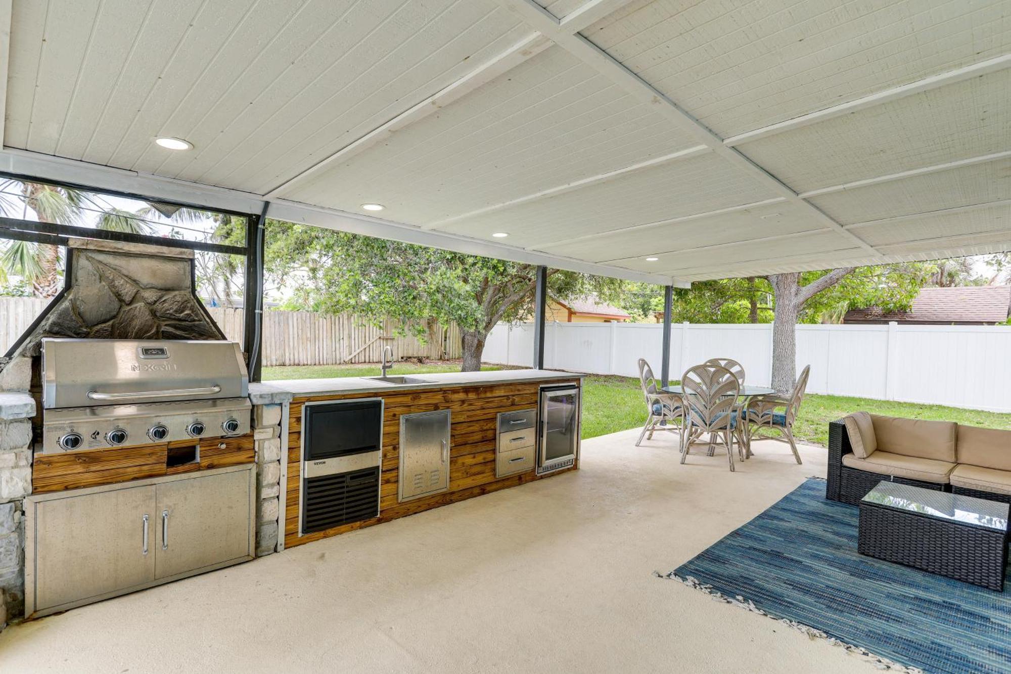 Pet-Friendly Cocoa Beach Home Walk To Beach! Esterno foto