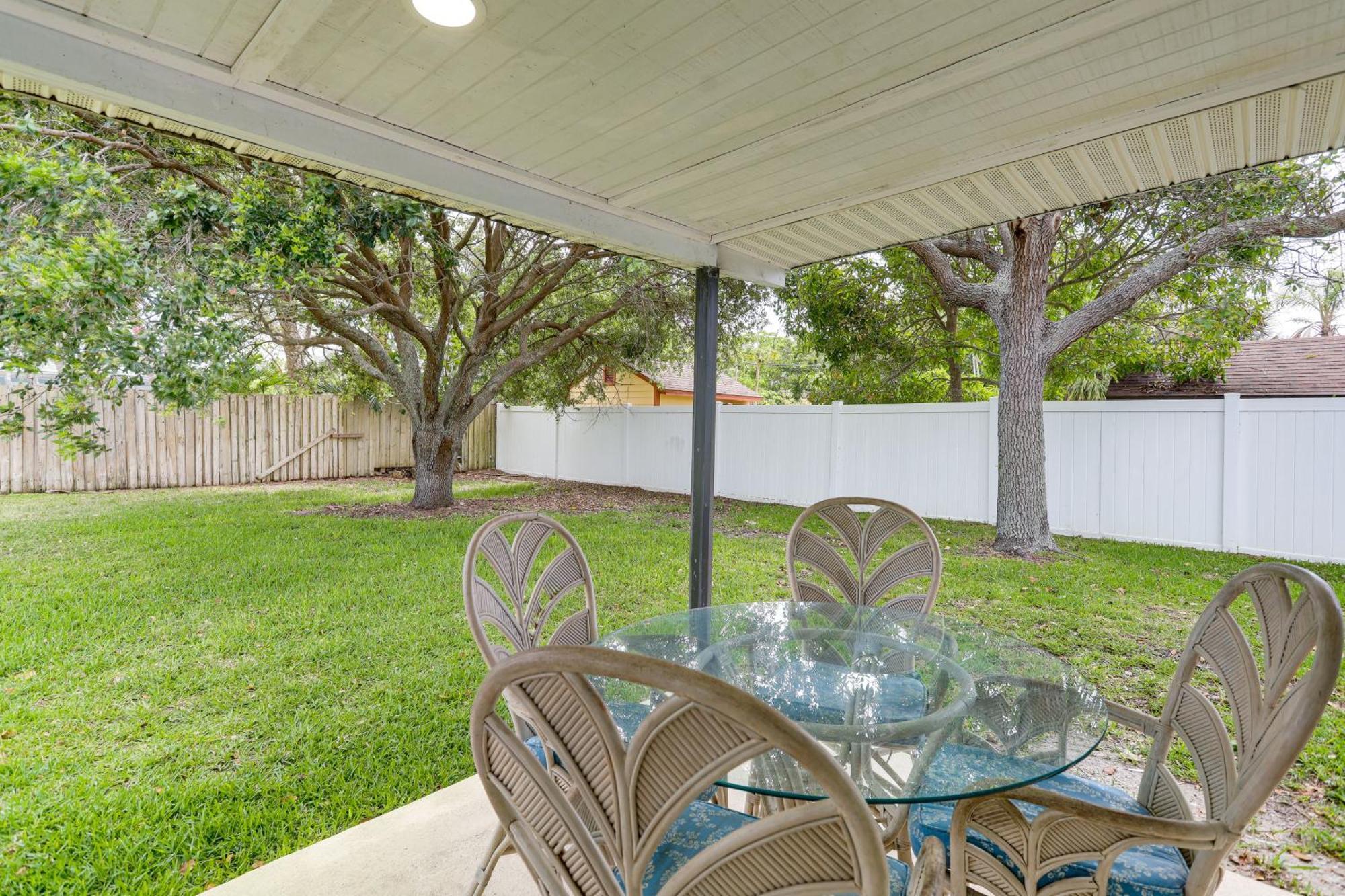 Pet-Friendly Cocoa Beach Home Walk To Beach! Esterno foto