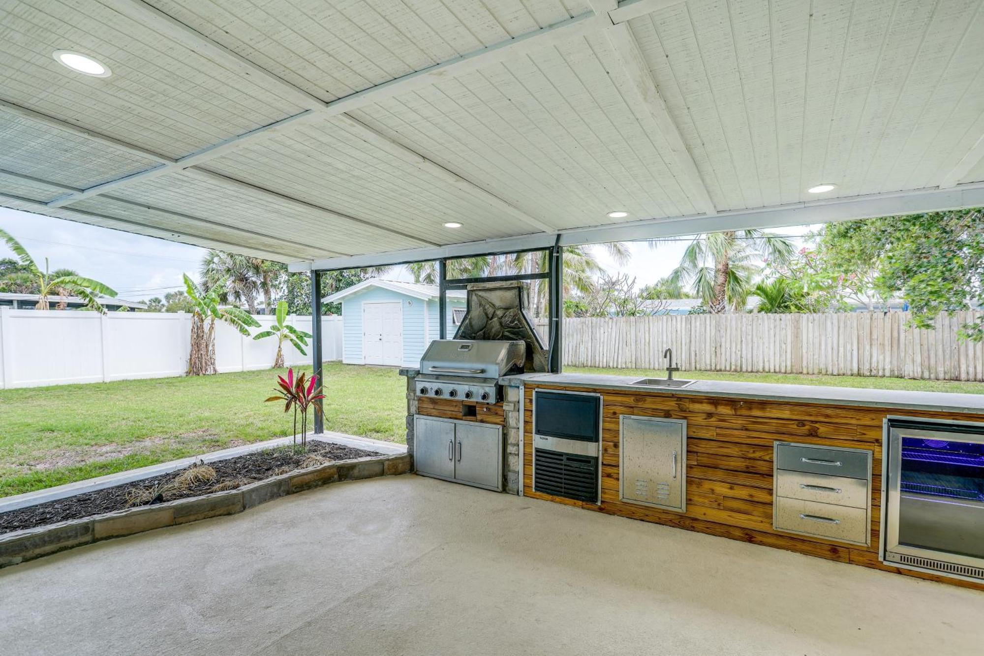 Pet-Friendly Cocoa Beach Home Walk To Beach! Esterno foto