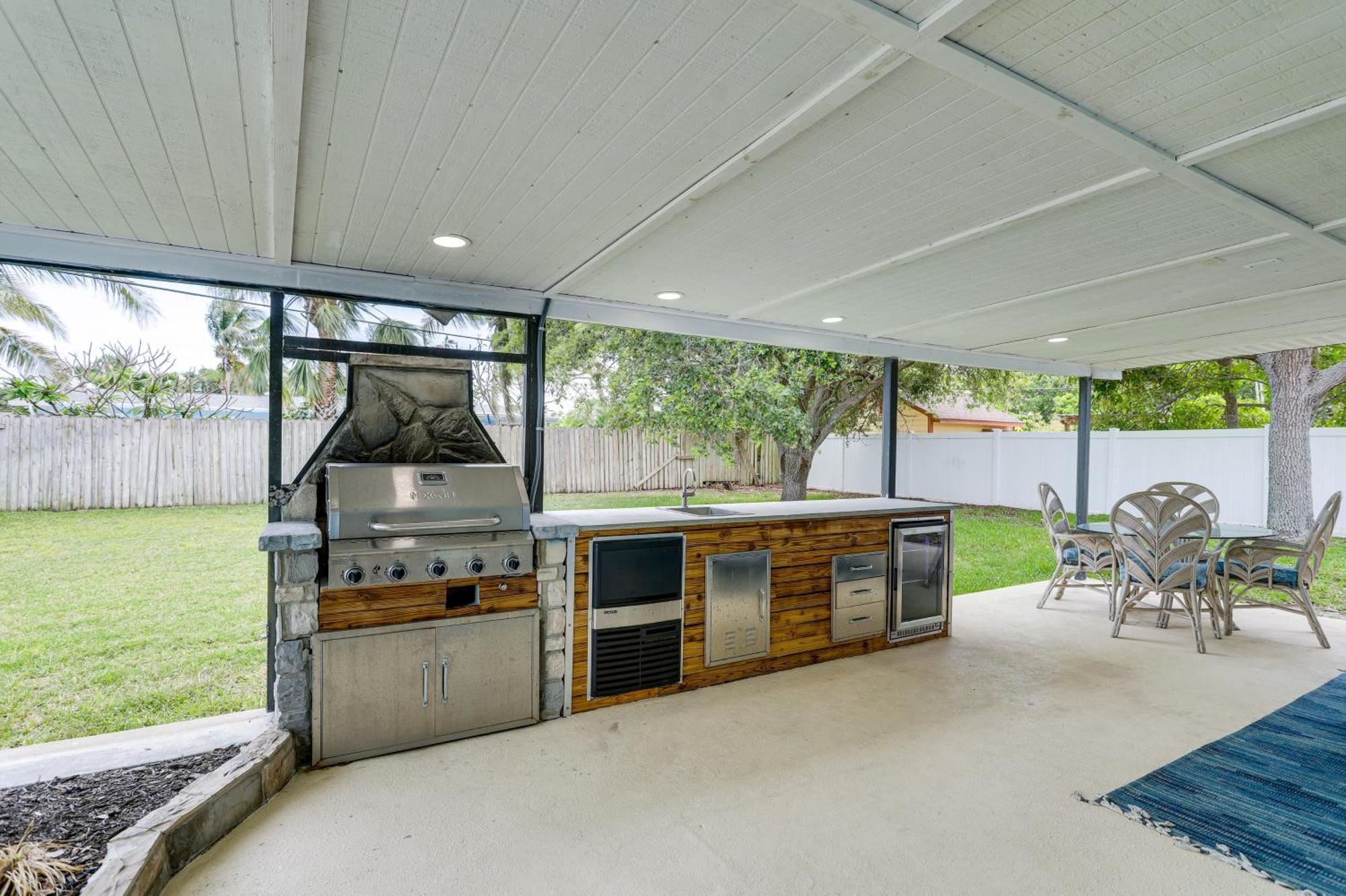 Pet-Friendly Cocoa Beach Home Walk To Beach! Esterno foto